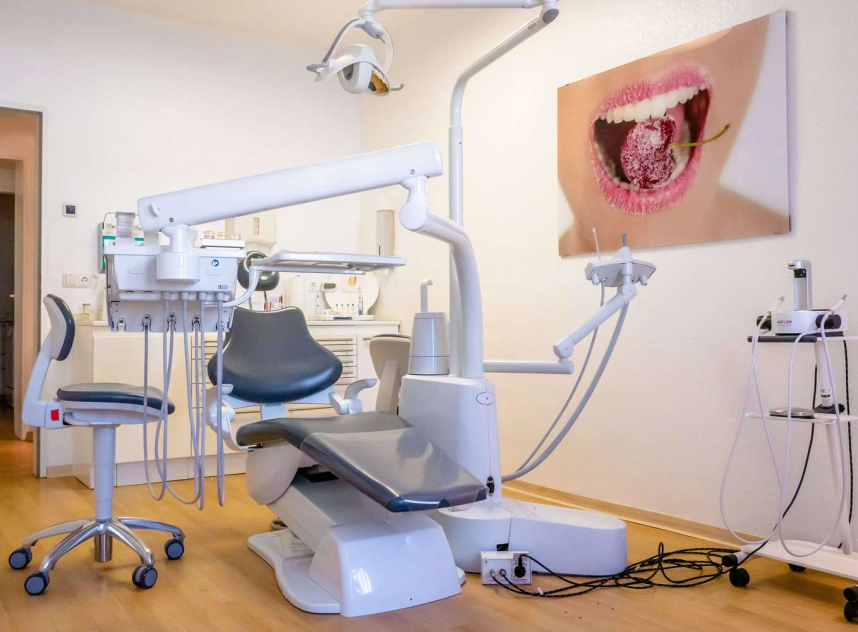 zahn-fine-krefeld-zahnarzt-rashidi-2